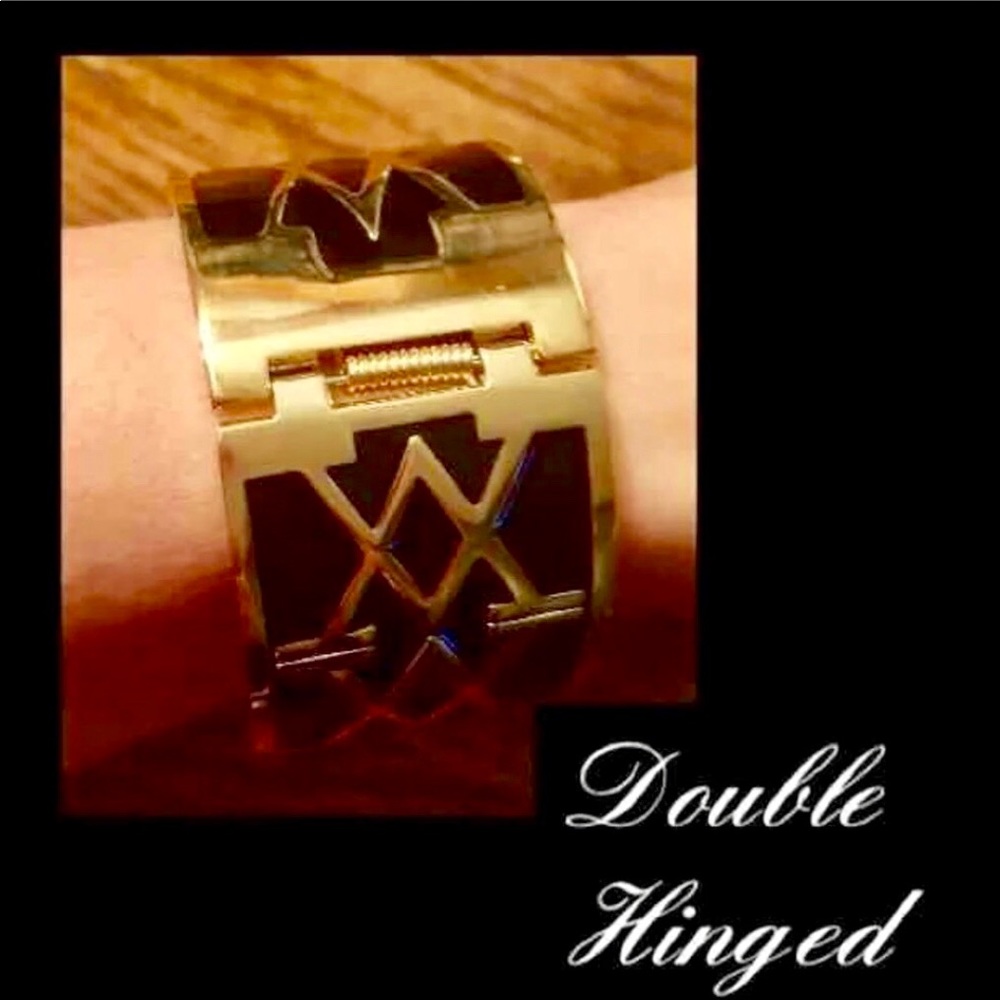 BANGLE CUFF BRACELET WATCH - Picture 6 of 7